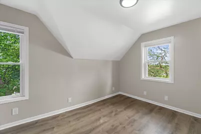 5676 N 43rd St, Milwaukee, WI 53209 - Photo 13