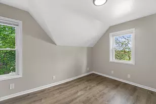5676 N 43rd St, Milwaukee, WI 53209 - Photo 13
