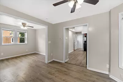 5676 N 43rd St, Milwaukee, WI 53209 - Photo 9