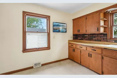N92W16938  Roger Ave, Menomonee Falls, WI 53051 - Photo 35