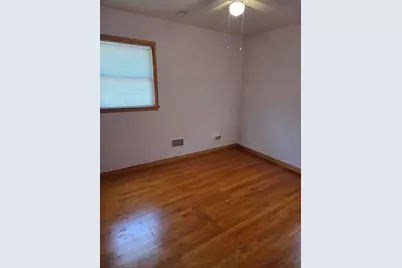 2306 S 85th St, West Allis, WI 53227 - Photo 9