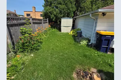 2306 S 85th St, West Allis, WI 53227 - Photo 19