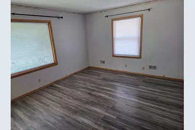 2306 S 85th St, West Allis, WI 53227 - Photo 1