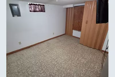 2306 S 85th St, West Allis, WI 53227 - Photo 17