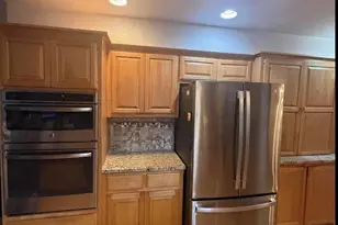 11028 W Daphne St, Milwaukee, WI 53224 - Photo 11
