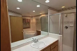11028 W Daphne St, Milwaukee, WI 53224 - Photo 15