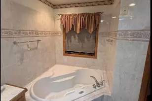 11028 W Daphne St, Milwaukee, WI 53224 - Photo 13