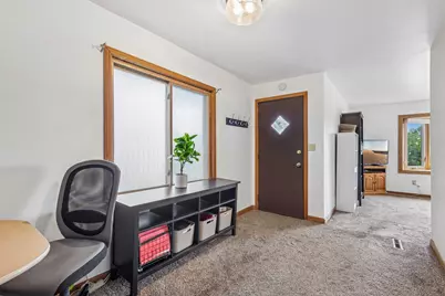 2826 S Chase Ave, Milwaukee, WI 53207 - Photo 9