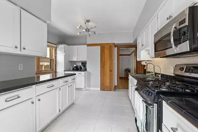 2360 N 60th St, Milwaukee, WI 53210 - Photo 9