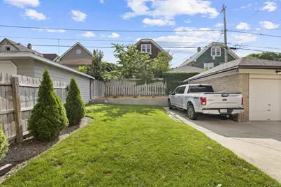 2360 N 60th St, Milwaukee, WI 53210 - Photo 23