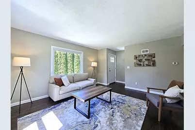 3215 W Oriole Dr, Milwaukee, WI 53209 - Photo 15