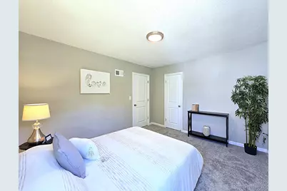 3215 W Oriole Dr, Milwaukee, WI 53209 - Photo 23