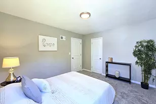 3215 W Oriole Dr, Milwaukee, WI 53209 - Photo 23