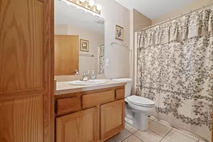 5004 Kingdom Ct, Racine, WI 53402 - Photo 17