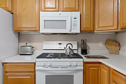 5004  Kingdom Ct, Racine, WI 53402 - Photo 11