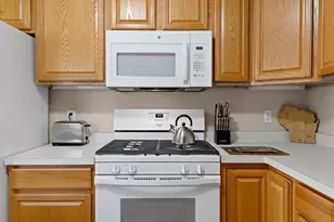 5004 Kingdom Ct, Racine, WI 53402 - Photo 11