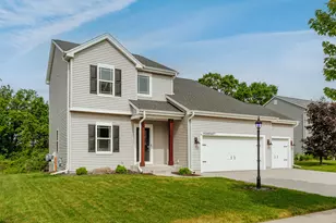 W206N16377 Marshland Dr, Jackson, WI 53037 - Photo 5