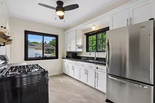 S94W14508 Groveway Ln, Muskego, WI 53150 - Photo 5