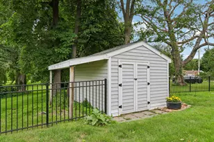 S94W14508 Groveway Ln, Muskego, WI 53150 - Photo 41