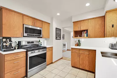 2614 W Chestnut Rd, Mequon, WI 53092 - Photo 9