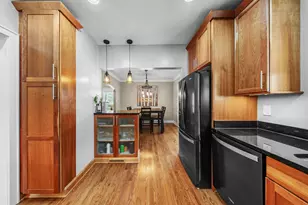 5574 N Kent Ave, Whitefish Bay, WI 53217 - Photo 7