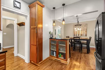 5574 N Kent Ave, Whitefish Bay, WI 53217 - Photo 9