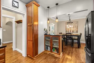 5574 N Kent Ave, Whitefish Bay, WI 53217 - Photo 9