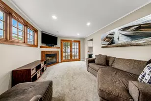 5574 N Kent Ave, Whitefish Bay, WI 53217 - Photo 5