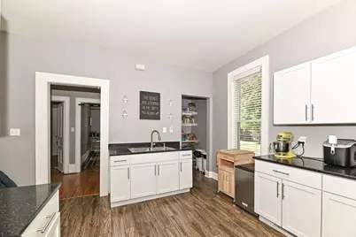 400 E Garfield Ave #402, Milwaukee, WI 53212 - Photo 11