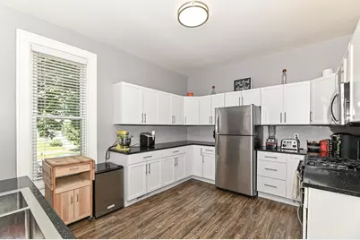 400 E Garfield Ave #402, Milwaukee, WI 53212 - Photo 11