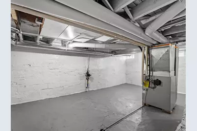 1114  Broadway Ave, Sheboygan, WI 53081 - Photo 17