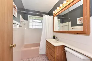 W156 N8028 Pilgrim Rd, Menomonee Falls, WI 53051 - Photo 17