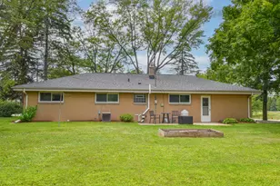 W156 N8028 Pilgrim Rd, Menomonee Falls, WI 53051 - Photo 27