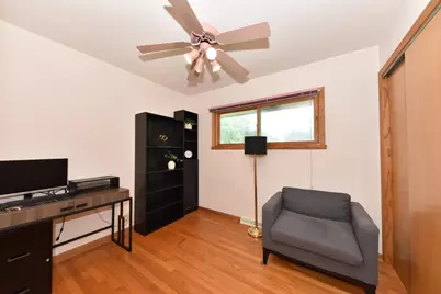 W156N8028  Pilgrim Rd, Menomonee Falls, WI 53051 - Photo 15