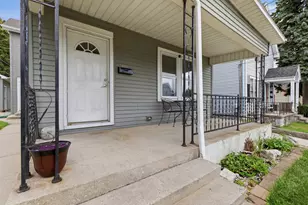1210 Hamilton St, Manitowoc, WI 54220 - Photo 35