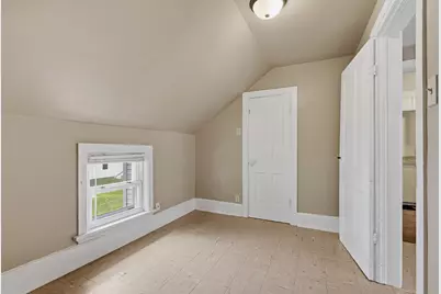 1210  Hamilton St, Manitowoc, WI 54220 - Photo 21