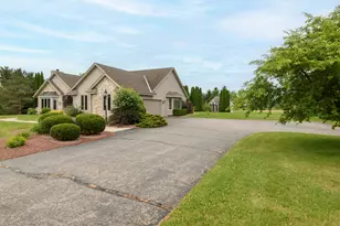 S88W34777 Nesting Ln, Eagle, WI 53119 - Photo 59
