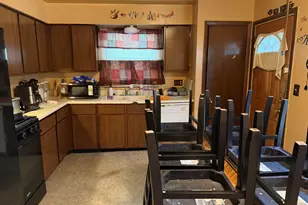 9306 W Allyn St, Milwaukee, WI 53224 - Photo 13
