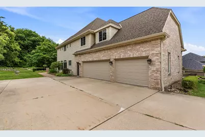 3230  Fordham Ct, Brookfield, WI 53005 - Photo 55