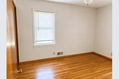 3438  9th Ave, Racine, WI 53402 - Photo 11