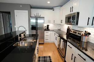 5128 W Bluemound Rd, Milwaukee, WI 53208 - Photo 3
