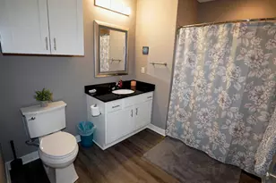 5128 W Bluemound Rd, Milwaukee, WI 53208 - Photo 11
