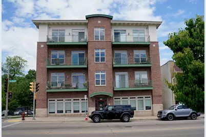 5128 W Bluemound Rd #201, Milwaukee, WI 53208 - Photo 17