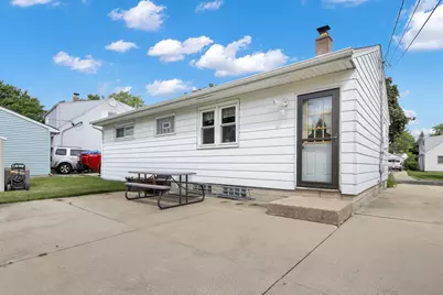 8149 W Kathryn Ave, Milwaukee, WI 53218 - Photo 13