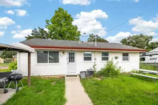 5874 S Marilyn St, Milwaukee, WI 53221 - Photo 13