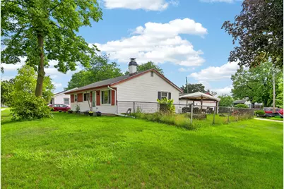 5874 S Marilyn St, Milwaukee, WI 53221 - Photo 17