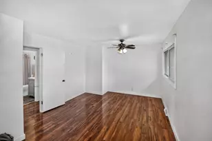 5874 S Marilyn St, Milwaukee, WI 53221 - Photo 9