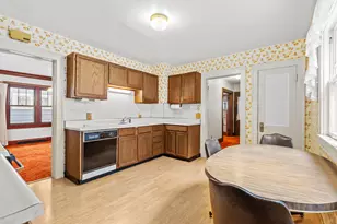 1422 St Clair Ave, Sheboygan, WI 53081 - Photo 9