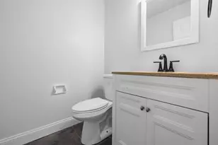567 W Fransee Ln, Glendale, WI 53217 - Photo 19