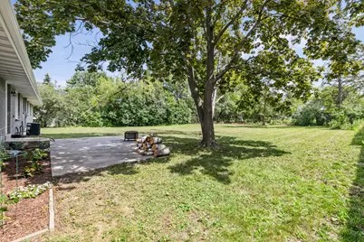 567 W Fransee Ln, Glendale, WI 53217 - Photo 25